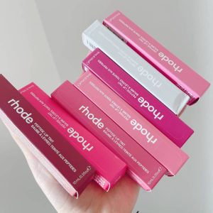 لیپ گلاس رنگی رود