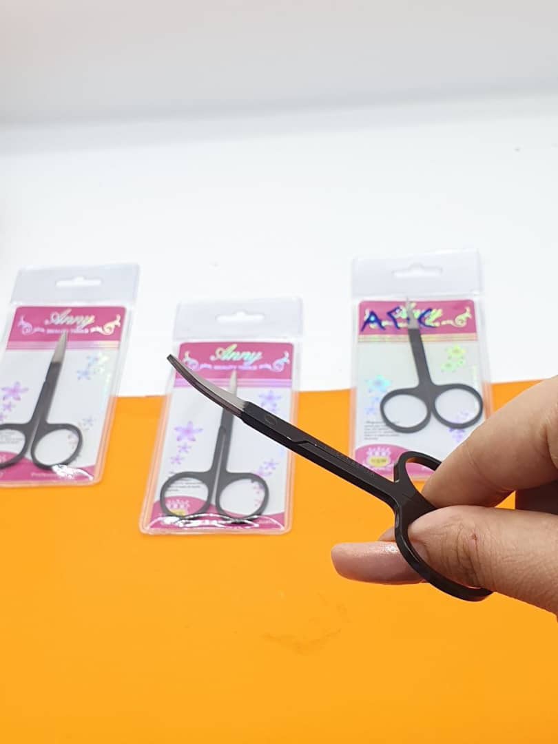 قیچی ابرو فلزی