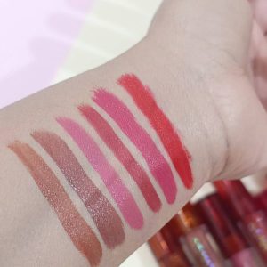 Alternative view of پک رژ مایع شاین دار آرت اسکین