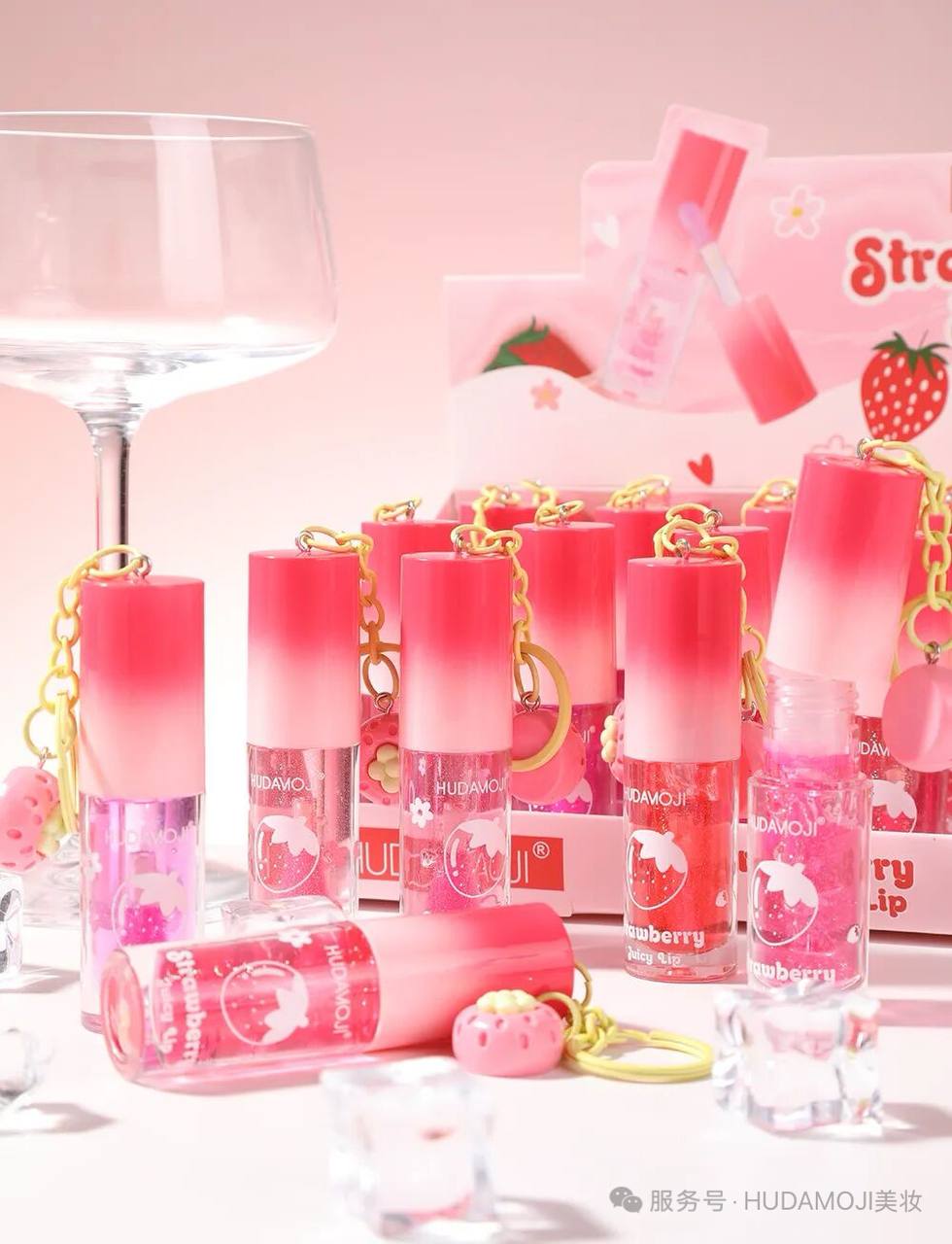 ✨ لیپ گلاس مینی آویزدار HUDAMOJI (Strawberry Juicy Lip) - تصویر 2